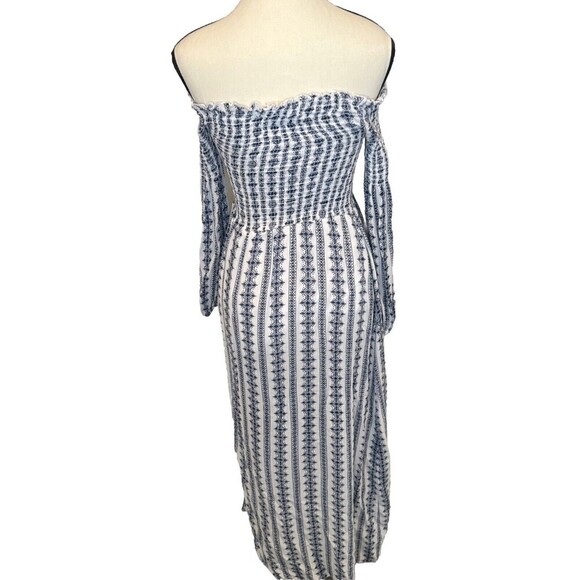 Altard State WHITE BLUE Rayon Maxi Dress Cinch Top Off Shoulder Slit Sz Med - Picture 4 of 9